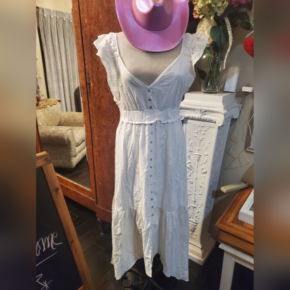 💥Betsey Johnson white textured midi dress - Picture 7 of 11